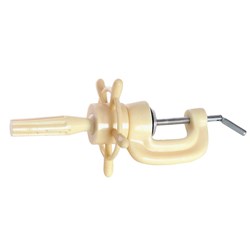 Dateline Large Ivory Mannequin Clamp